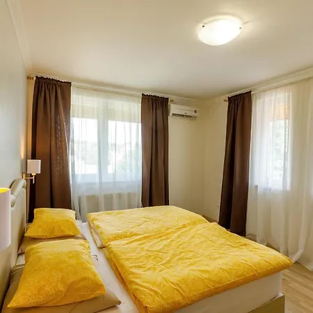 Andi Apartment